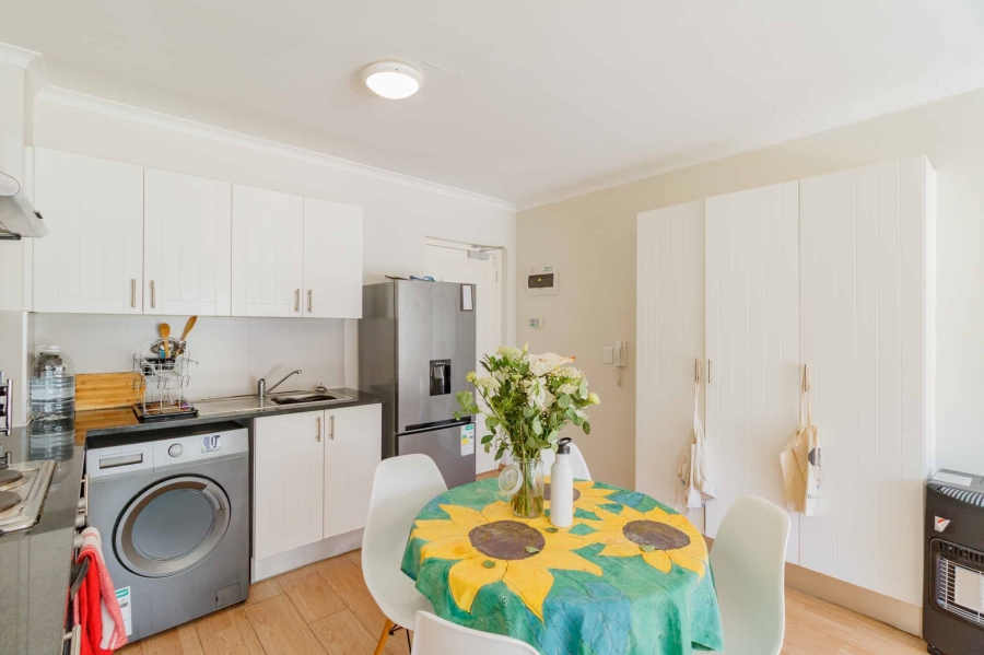 To Let 2 Bedroom Property for Rent in Rondebosch Western Cape